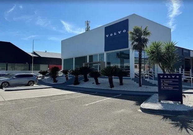 Concesionario Volvo en el Polígono Las Quemadas, Córdoba