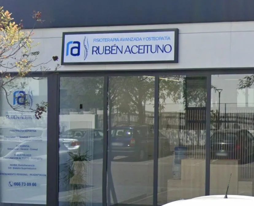 Clínica de Fisioterapia Rubén Aceituno, C/ Diputado Ignacio Gallego nº 2, Córdoba