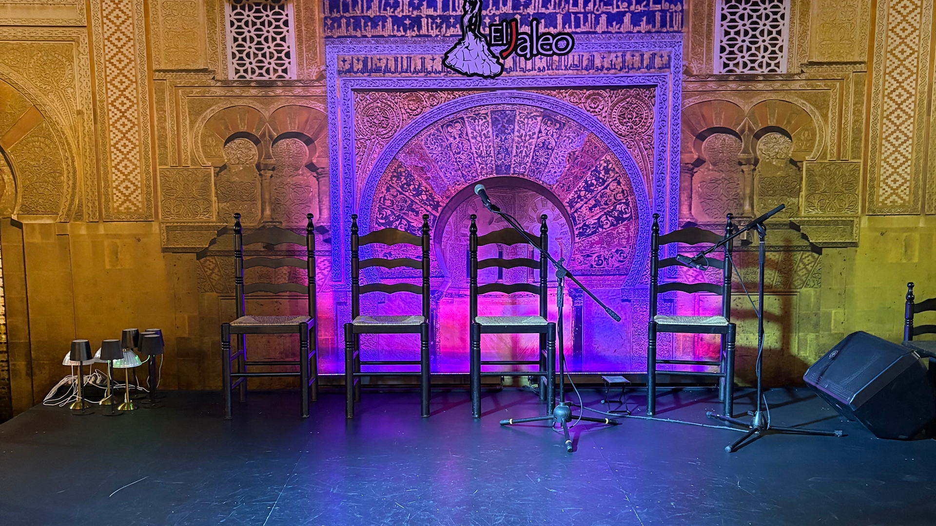 Escenario del tablao flamenco El Jaleo en Córdoba